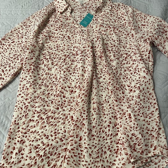 Maurices Cream and Red Patterned Blouse - Picture 7 of 9